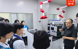 化学超有趣！郑州大学举办科普开放日